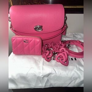 Coach Cassie 19 Pebble Leather Crossbody & card case w/ 🩷 Strap in Petunia Pink